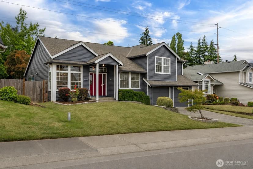 Property photo for 32719 20th Avenue Sw, Federal Way photo 2