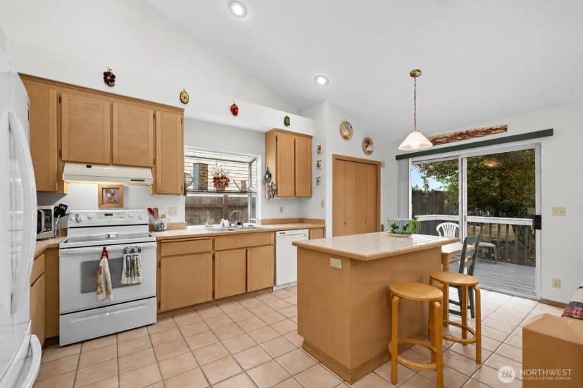 Property photo for 32719 20th Avenue Sw, Federal Way photo 8