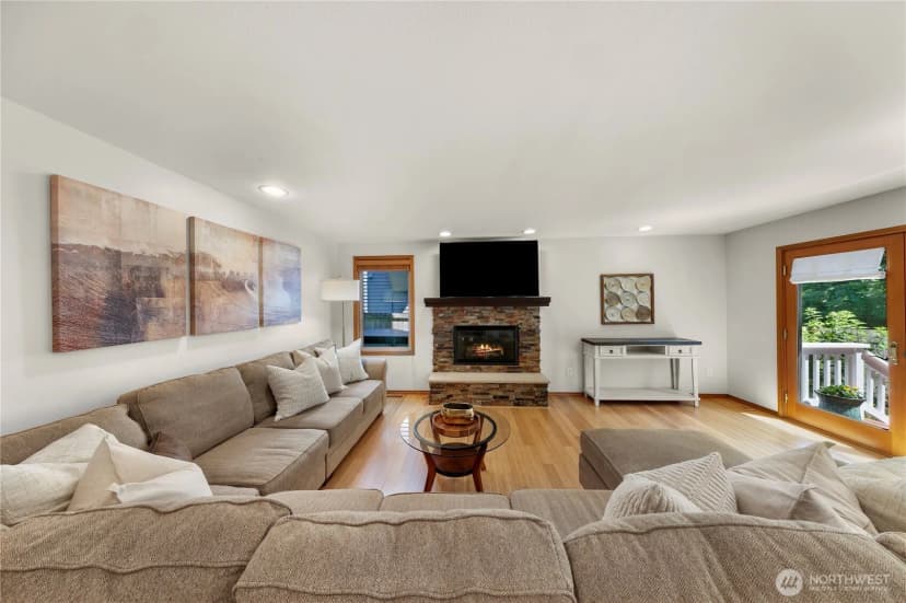Property photo for 22209 Ne 11th Place, Sammamish photo 7