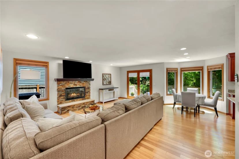 Property photo for 22209 Ne 11th Place, Sammamish photo 6