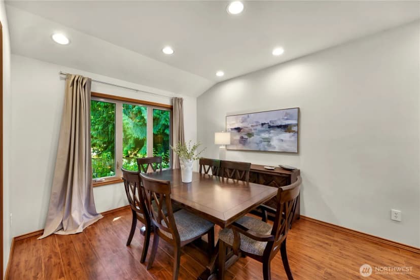 Property photo for 22209 Ne 11th Place, Sammamish photo 11