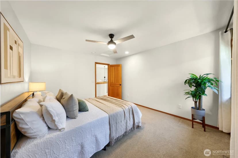 Property photo for 22209 Ne 11th Place, Sammamish photo 15