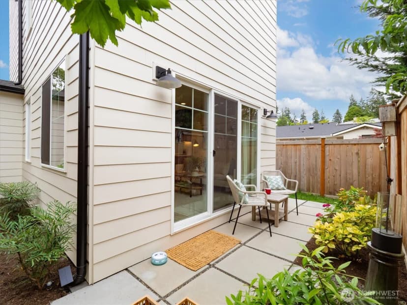 Property photo for 12060 8th Avenue Nw #b, Seattle photo 6
