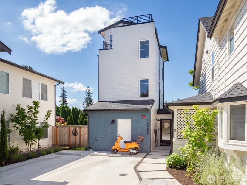 Property photo for 12060 8th Avenue Nw #b, Seattle photo 34