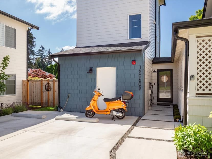 Property photo for 12060 8th Avenue Nw #b, Seattle photo 35