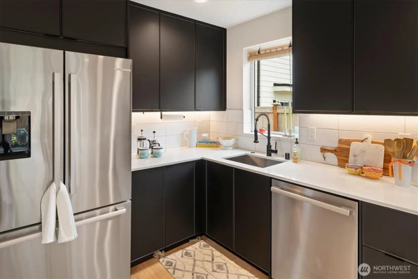 Property photo for 12060 8th Avenue Nw #b, Seattle photo 11