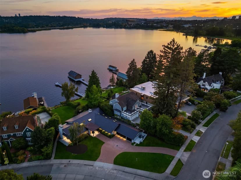 Property photo for 3517 43rd Avenue Ne, Seattle