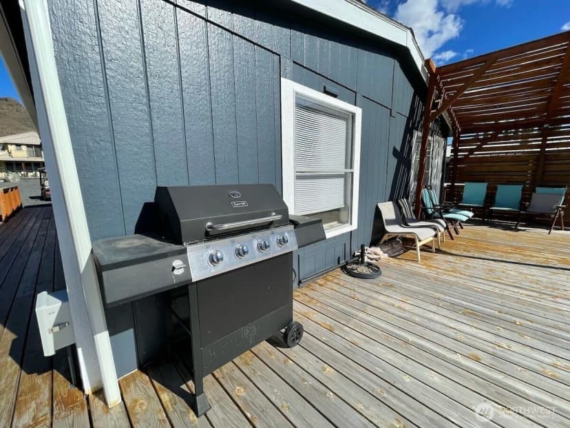 Property photo for 928 River Drive Sw, Quincy photo 14