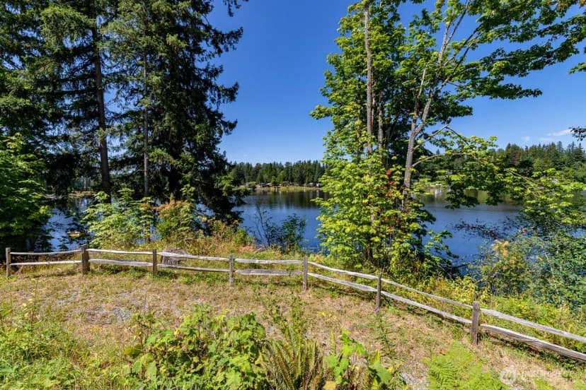 Property photo for 34304 Thomas Road E, Eatonville photo 7