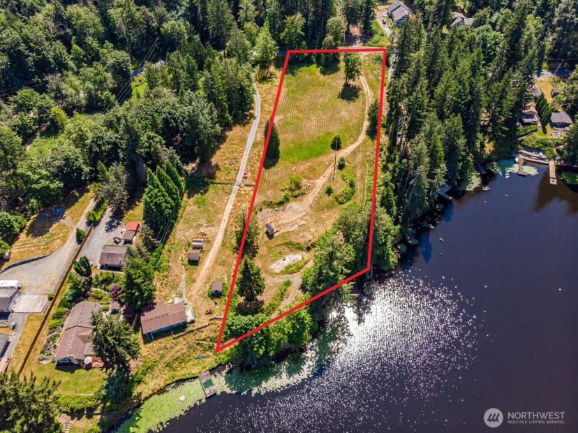 Property photo for 34304 Thomas Road E, Eatonville photo 3