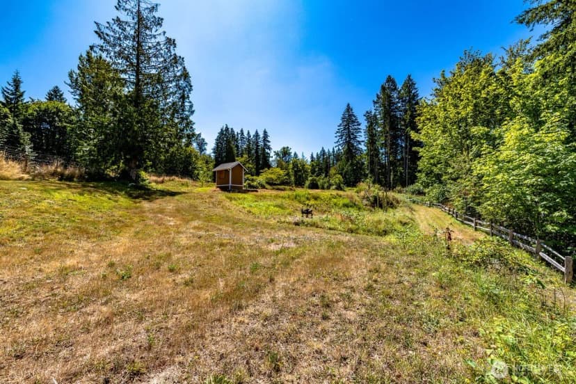 Property photo for 34304 Thomas Road E, Eatonville photo 10