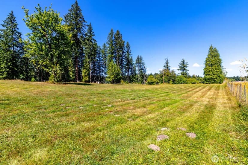 Property photo for 34304 Thomas Road E, Eatonville photo 9