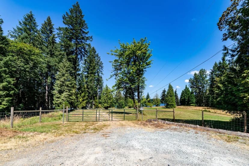 Property photo for 34304 Thomas Road E, Eatonville photo 8