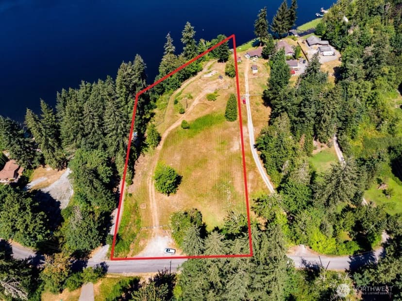 Property photo for 34304 Thomas Road E, Eatonville photo 2