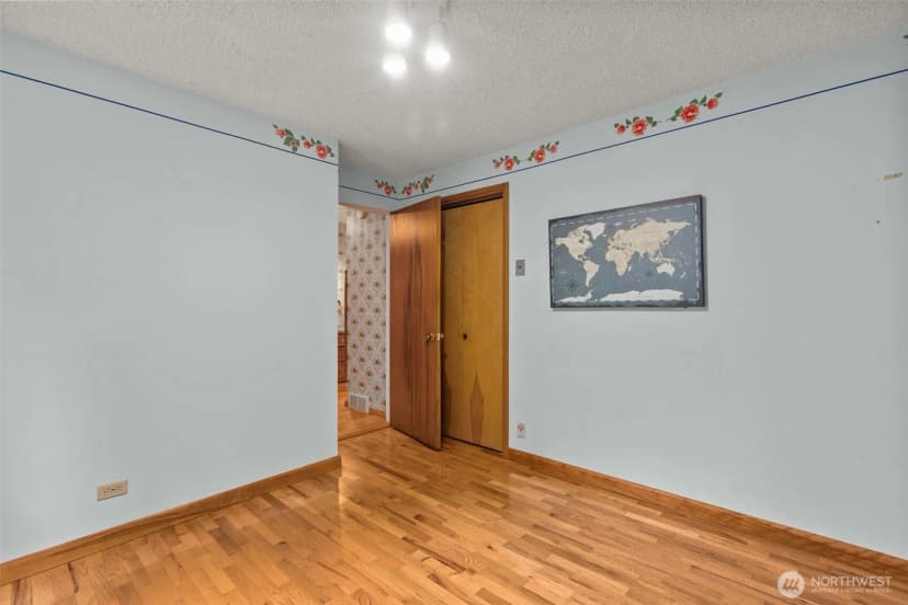 Property photo for 6353 School Street Sw, Lakewood photo 12