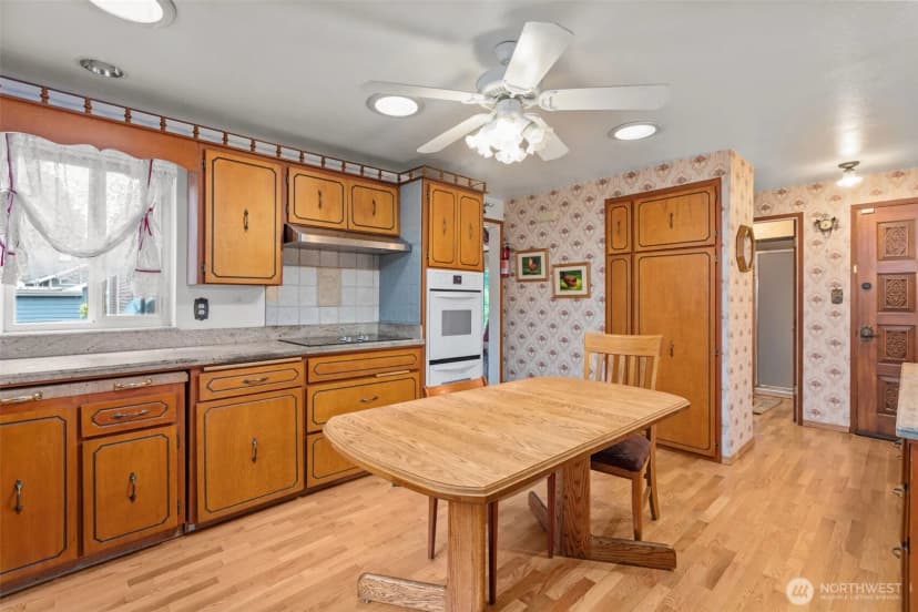 Property photo for 6353 School Street Sw, Lakewood photo 7