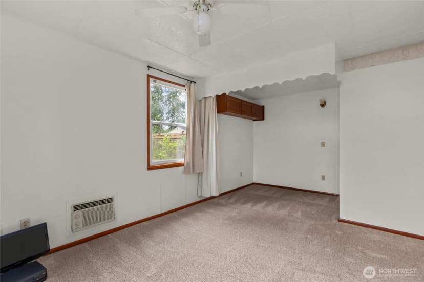 Property photo for 6353 School Street Sw, Lakewood photo 28