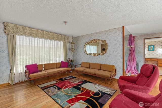 Property photo for 6353 School Street Sw, Lakewood photo 4