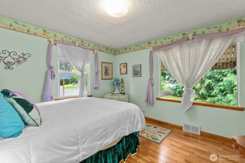 Property photo for 6353 School Street Sw, Lakewood photo 14