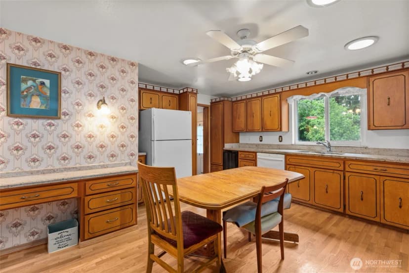 Property photo for 6353 School Street Sw, Lakewood photo 9