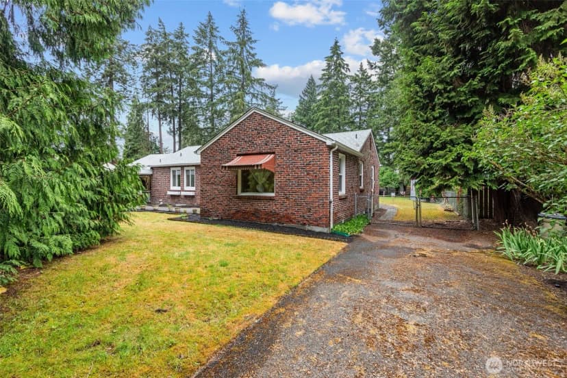 Property photo for 6353 School Street Sw, Lakewood photo 40