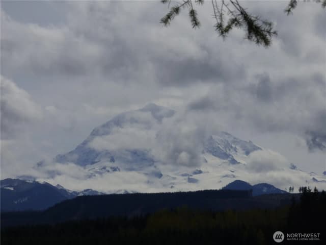 Property photo for 17012 226th Street Ct E, Orting photo 4