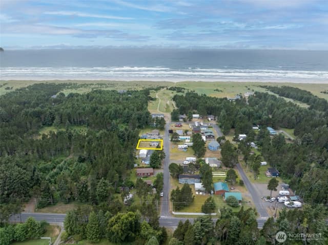Property photo for 1412 170 Place, Long Beach photo 4