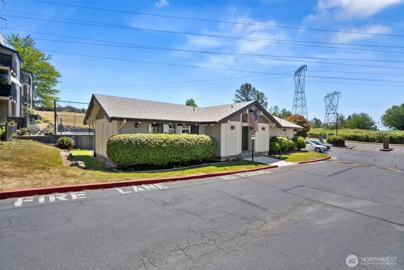 Property photo for 2020 Grant Avenue S #c103, Renton photo 18
