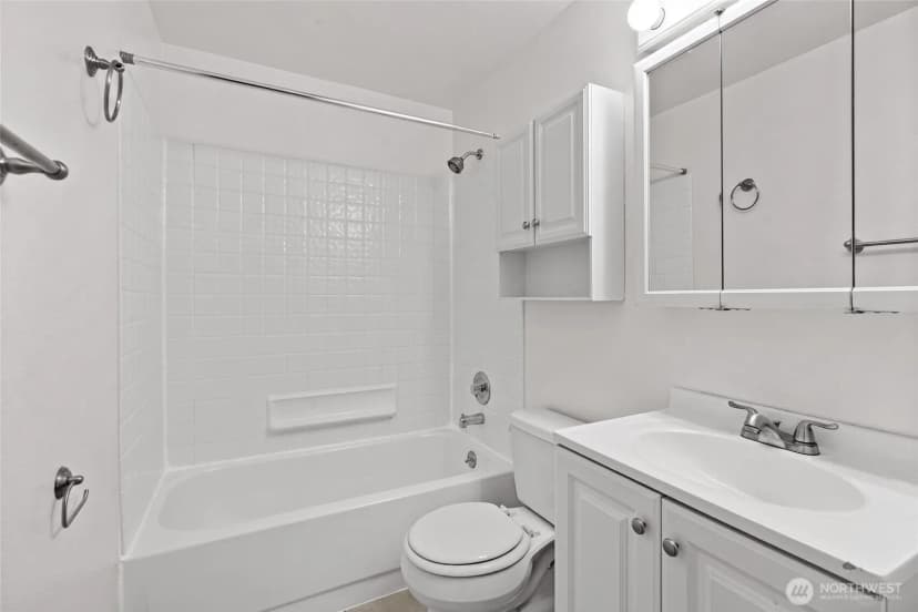 Property photo for 2020 Grant Avenue S #c103, Renton photo 9