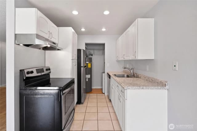 Property photo for 2020 Grant Avenue S #c103, Renton photo 2