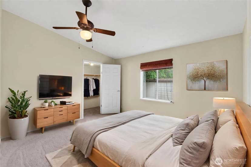 Property photo for 819 Mountain Villa Loop, Enumclaw photo 16