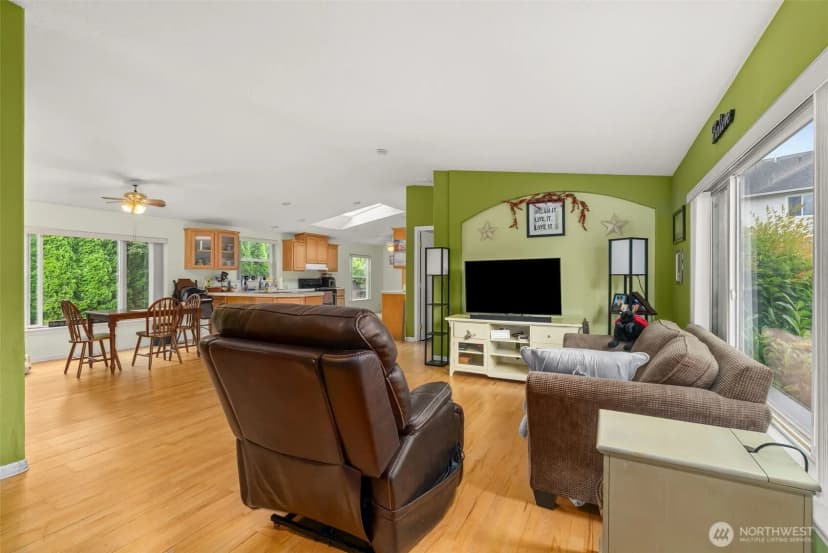 Property photo for 5252 52nd Lane Se, Lacey photo 6
