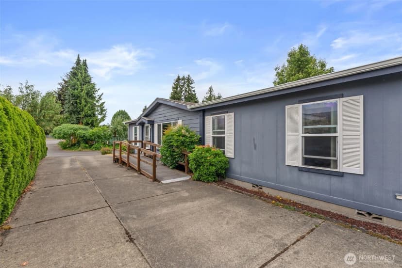 Property photo for 5252 52nd Lane Se, Lacey photo 4
