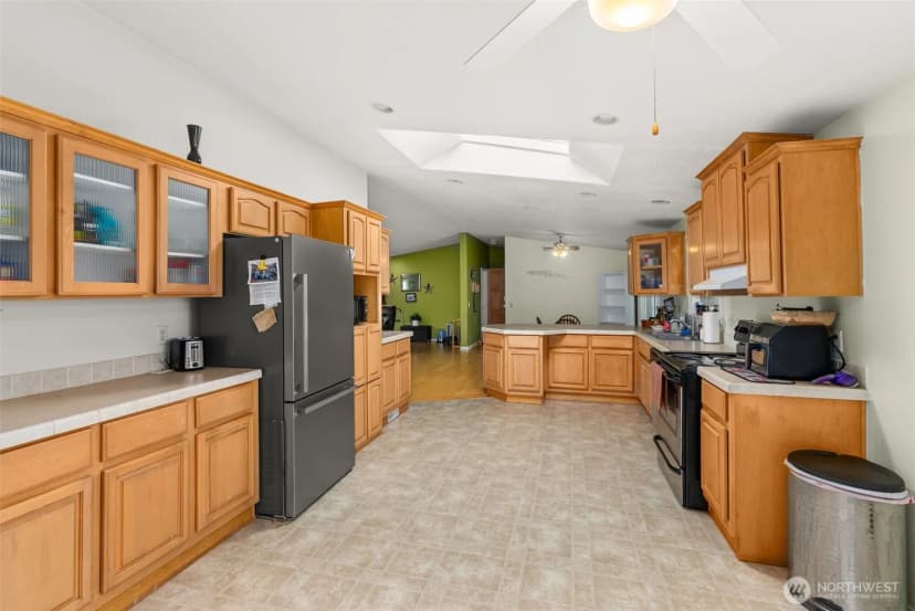 Property photo for 5252 52nd Lane Se, Lacey photo 11