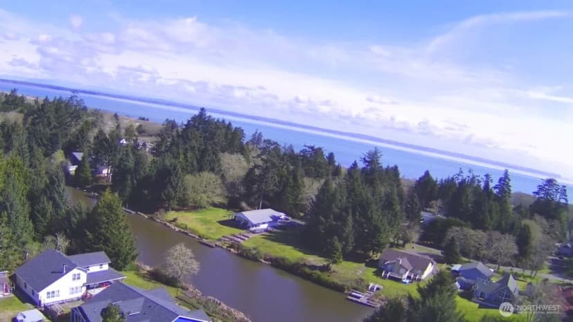 Property photo for 135 Duck Lake Drive Ne, Ocean Shores photo 4