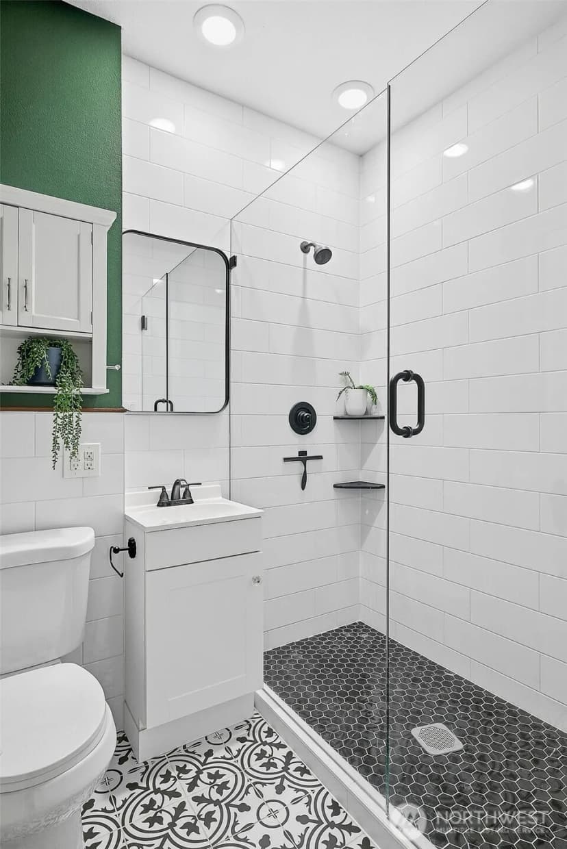 Property photo for 6534 19th Avenue Ne, Seattle photo 19