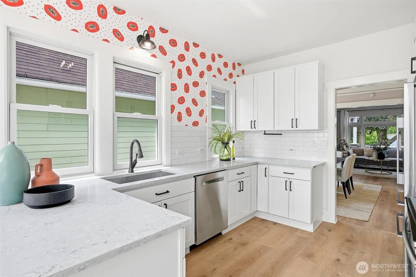 Property photo for 6534 19th Avenue Ne, Seattle photo 10