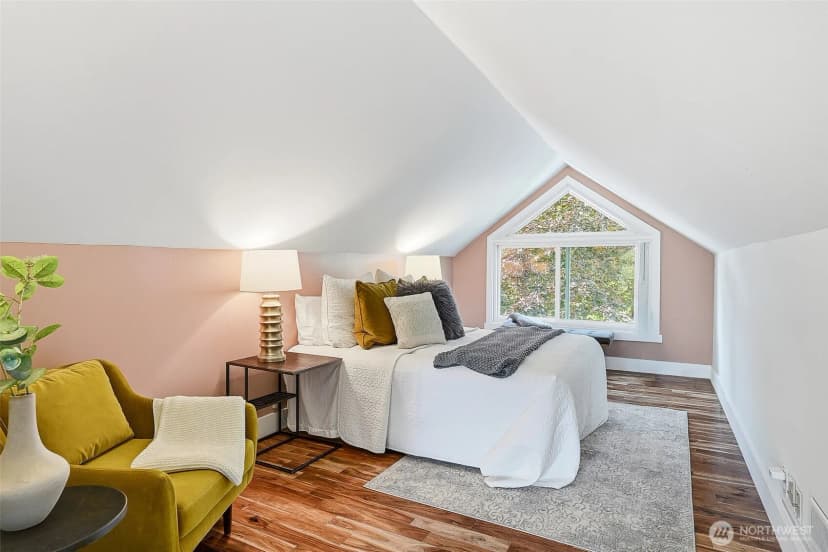 Property photo for 6534 19th Avenue Ne, Seattle photo 16