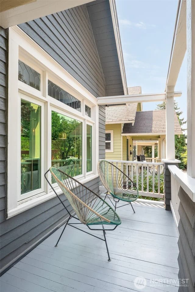 Property photo for 6534 19th Avenue Ne, Seattle photo 2