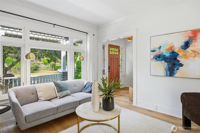 Property photo for 6534 19th Avenue Ne, Seattle photo 5