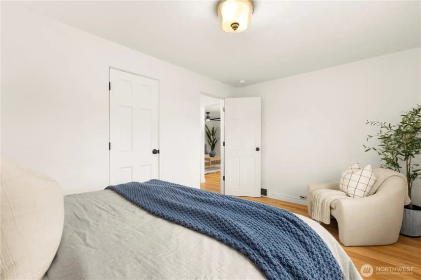 Property photo for 14052 Midvale Avenue N, Seattle photo 20