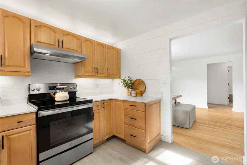 Property photo for 14052 Midvale Avenue N, Seattle photo 15