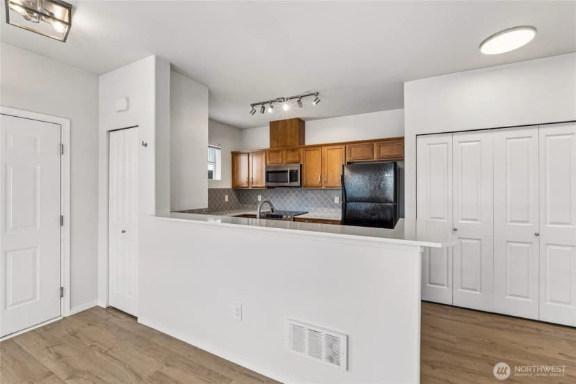 Property photo for 14915 38th Drive Se #ee2029, Bothell photo 8