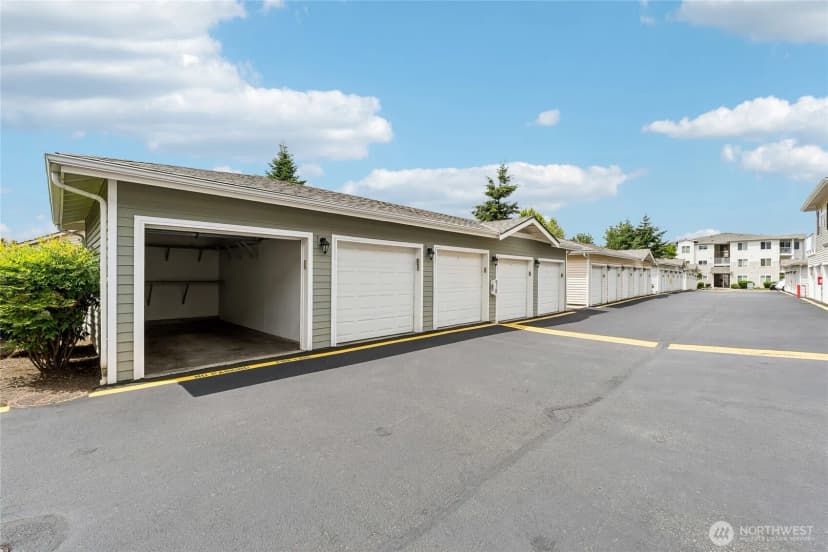 Property photo for 14915 38th Drive Se #ee2029, Bothell photo 28