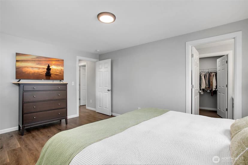 Property photo for 22021 131st Place Se, Kent photo 15