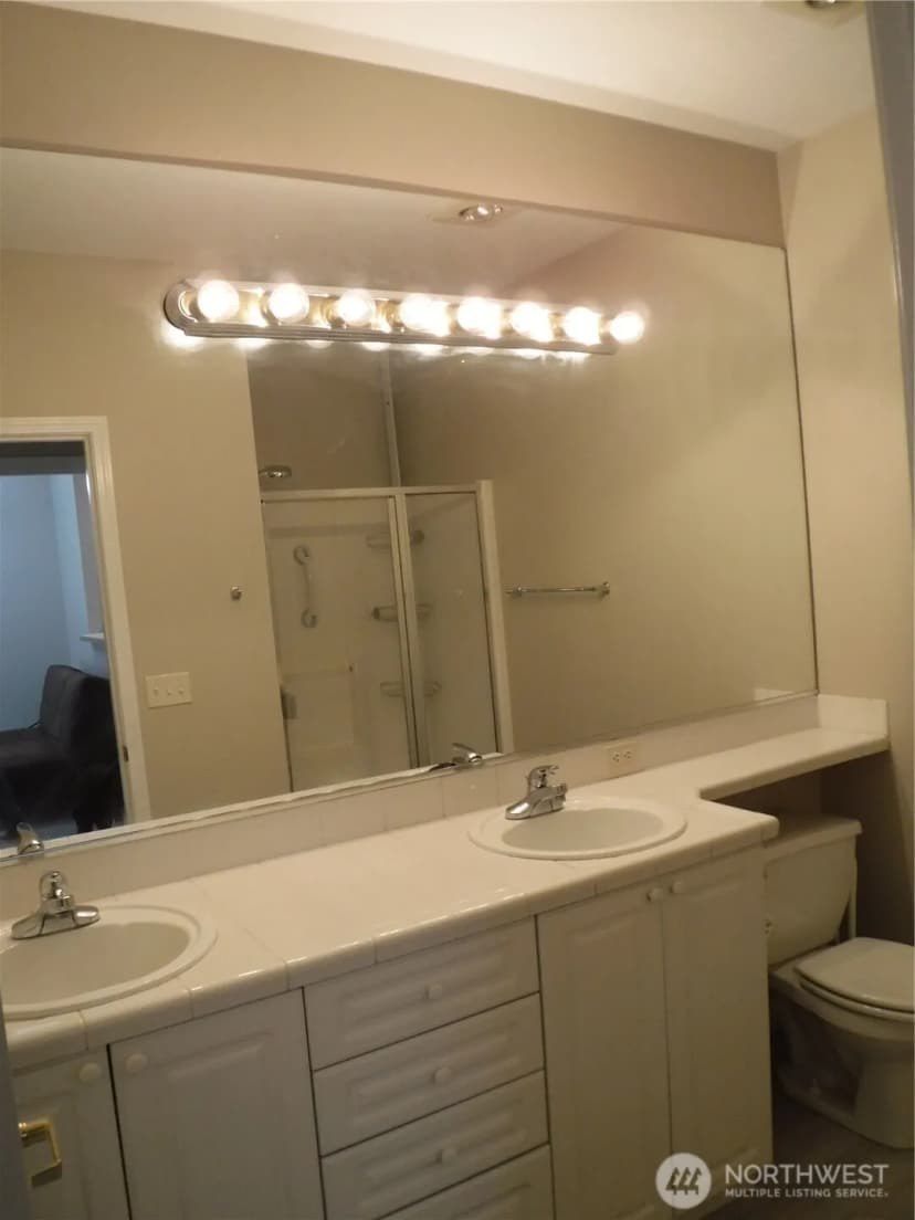 Property photo for 12712 Admiralty Way Se #d303, Everett photo 9