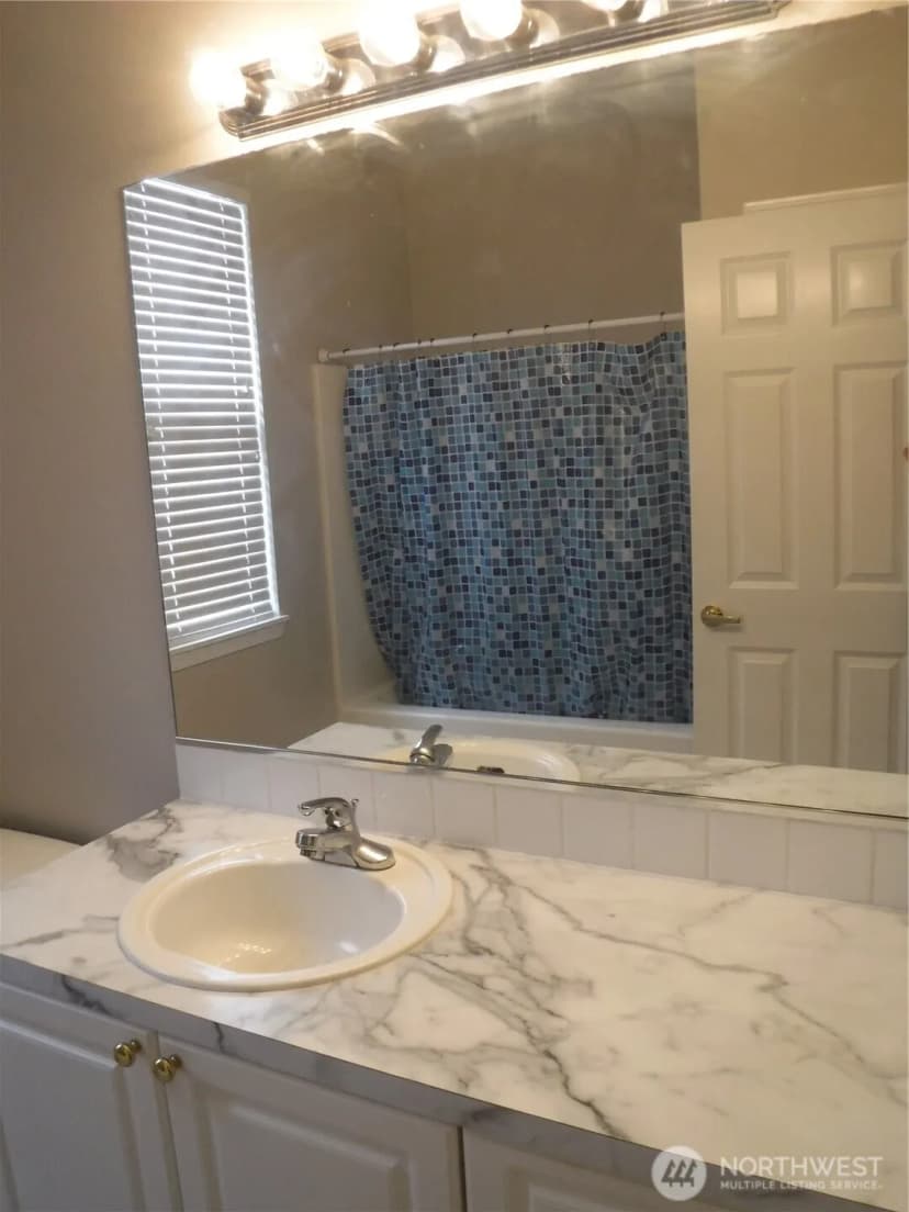 Property photo for 12712 Admiralty Way Se #d303, Everett photo 7