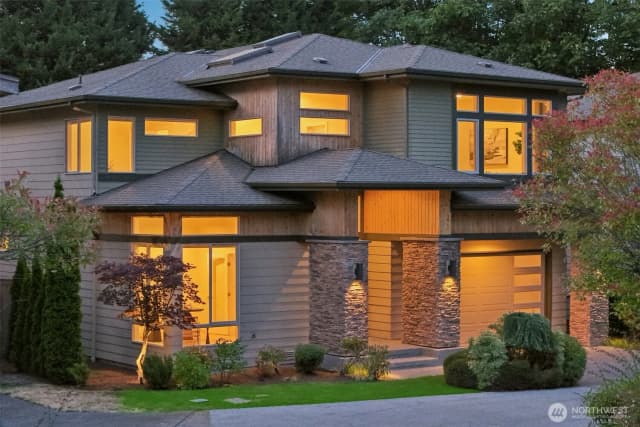 Property photo for 13110 Ne 97th Street, Kirkland photo 3