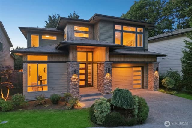 Property photo for 13110 Ne 97th Street, Kirkland photo 4