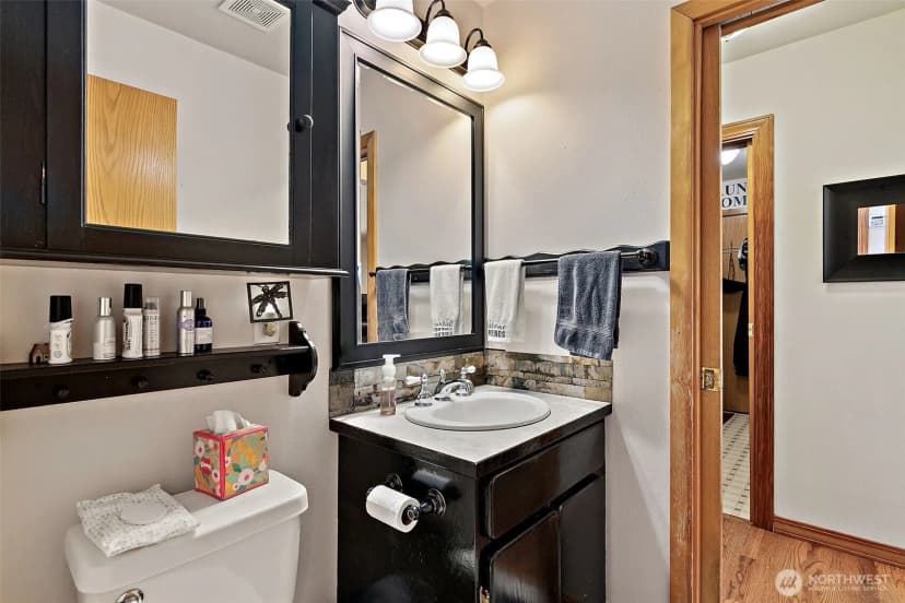 Property photo for 15711 28th Avenue Nw, Gig Harbor photo 12